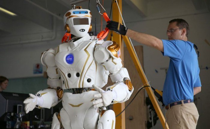 Choáng ngợp với những công nghệ như phim viễn tưởng đang được trưng bày tại hội chợ DARPA