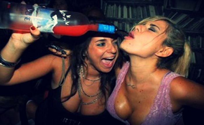 Các nhà khoa học đã chứng minh được rằng người say không biết mình đang say