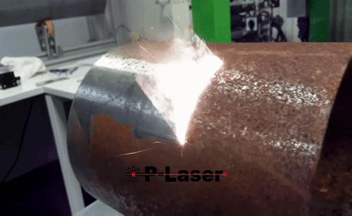 Hãy xem khẩu súng laser 45.000 USD này quét sạch mọi vết bẩn trên kim loại như thế nào