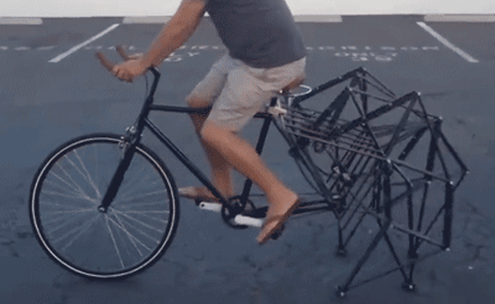 Bạn đã bao giờ nhìn thấy chiếc xe đạp đi bộ độc đáo nhất thế giới này chưa?