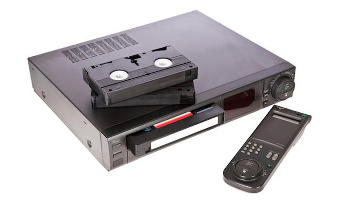 Đầu băng VCR sẽ bị khai tử trong tháng này, vĩnh biệt tượng đài giải trí một thời của thế hệ 8X