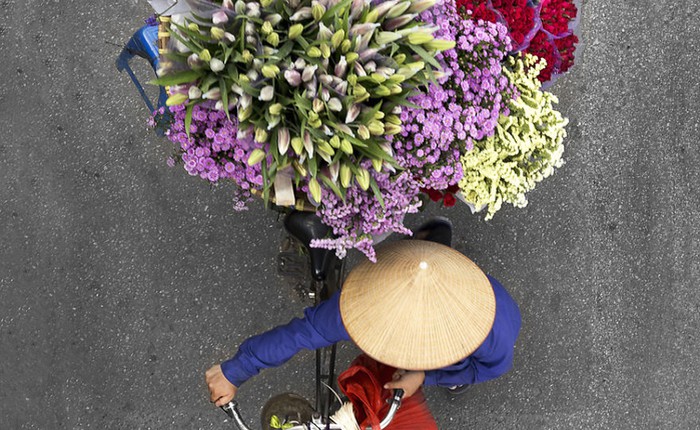 Những chuyến hàng rong Việt đẹp lung linh trong bộ ảnh của nữ nhiếp ảnh gia Hà Lan