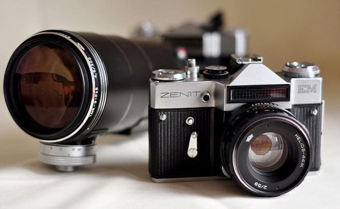 Zenit của Nga đã trở lại, Leica hãy dè chừng!