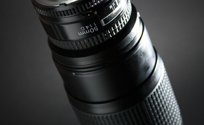 Canon bất ngờ đăng ký bằng sáng chế lens đảo ngược ngàm lắp 2 đầu, vừa chụp thông thường, vừa chụp macro