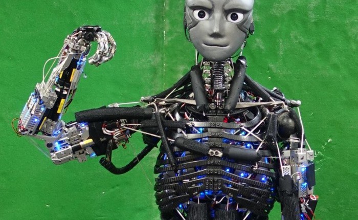 Con robot này có thể tập thể dục và... đổ mồ hôi, không khác gì con người