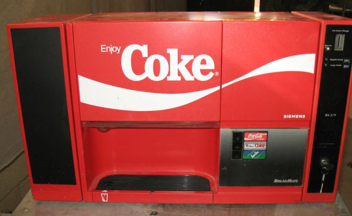 Chuyện chưa kể về cỗ máy Breakmate - một trong những thất bại thảm hại nhất của Coca Cola