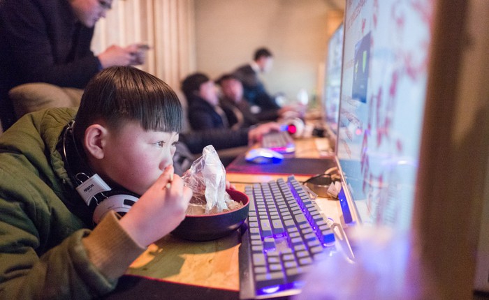 Những tấm ảnh lột tả bên trong quán net tại Trung Quốc, nơi hàng nghìn game thủ quên đi thực tại để chìm vào thế giới ảo