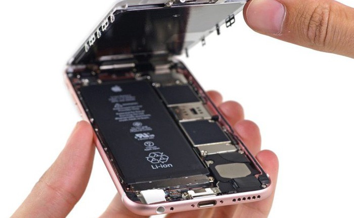Apple chính thức thừa nhận cố tình làm chậm iPhone khi pin bị chai, để mang lại trải nghiệm tốt nhất cho người dùng