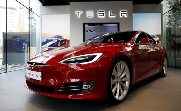 Tesla bỏ hơn 10 tỷ USD chưa thu về nổi 10 cent, vì sao thế giới vẫn lên cơn sốt xe điện?