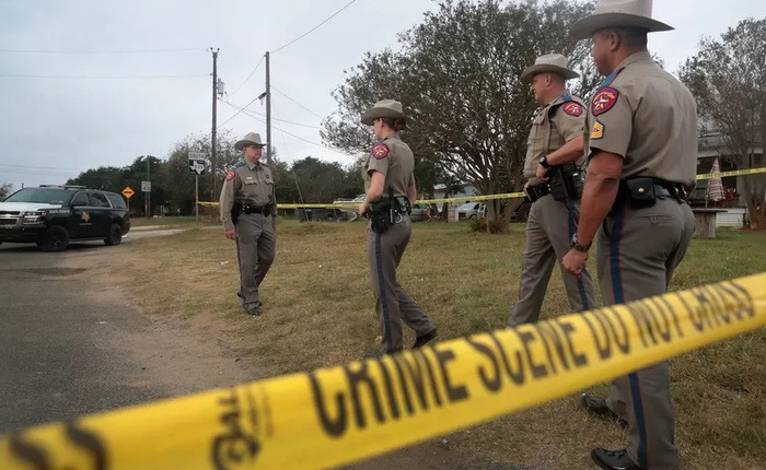 FBI lại tiếp tục không mở khóa được smartphone của kẻ sát hại 26 người tại Texas vừa qua