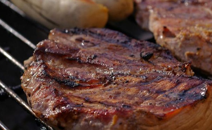 Ăn nhiều thịt đỏ khiến bạn dễ tử vong sớm vì 8 nhóm bệnh nguy hiểm
