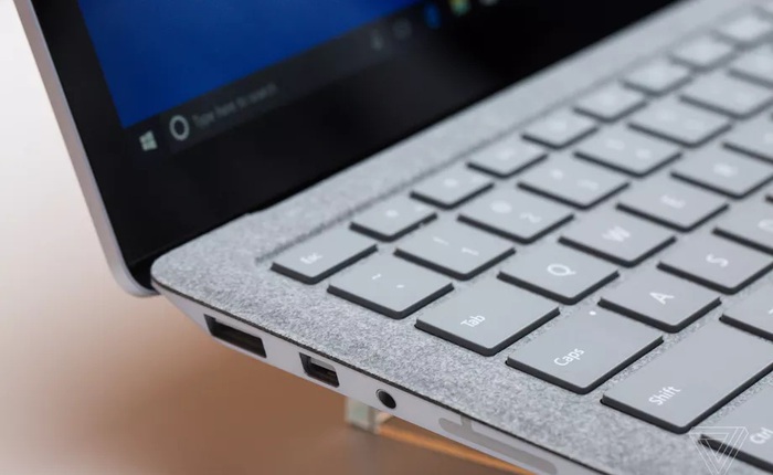 Giải đáp thắc mắc về Surface Laptop, Microsoft cho rằng USB-C vẫn chưa đủ sẵn sàng để phổ biến đến mọi người dùng