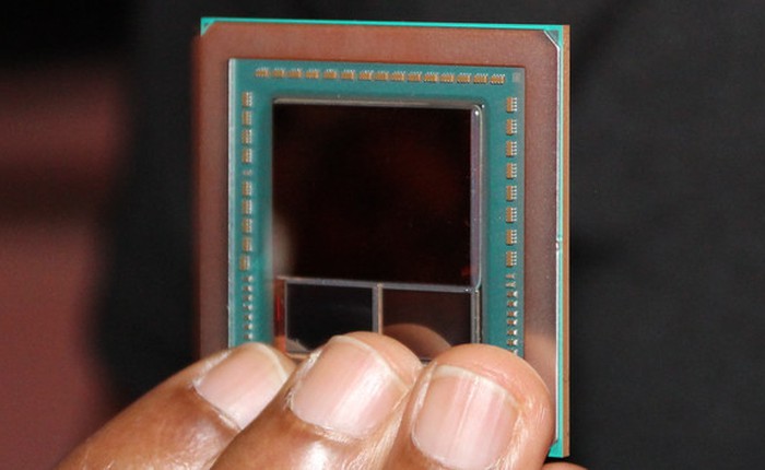 [CES 2017] Hình ảnh cận cảnh GPU Vega của AMD: Kích thước rất lớn, băng thông bộ nhớ nhanh gấp nhiều lần GTX 1080