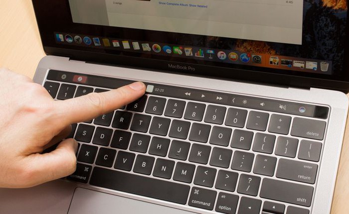 Người dùng báo cáo lỗi nghiêm trọng trên bàn phím MacBook Pro 2016