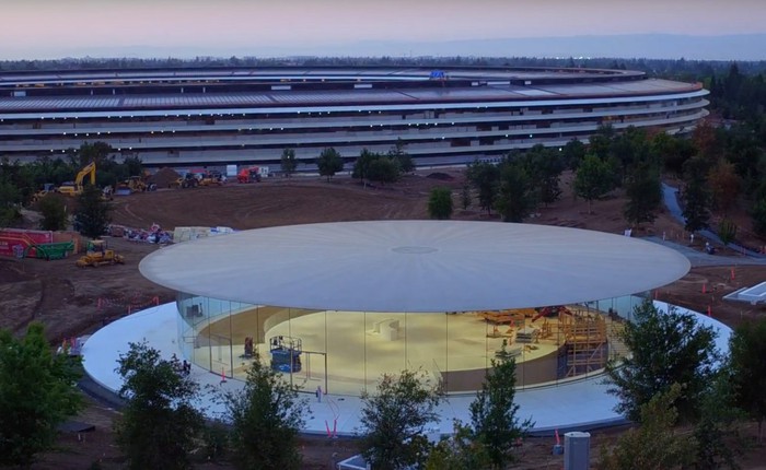 Nhà hát Steve Jobs sẽ sử dụng thang máy quay và "bức tường ẩn" trong ngày ra mắt iPhone 8