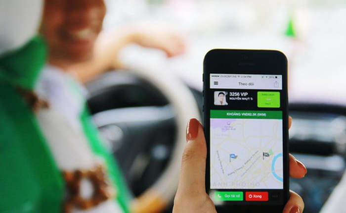 Cạnh tranh với Uber và Grab, ứng dụng của 7 hãng taxi Việt Nam không nâng giá vào giờ cao điểm