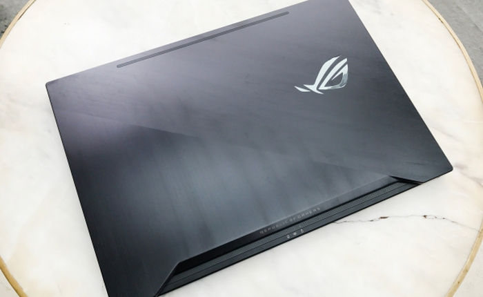 Chiêm ngưỡng laptop ASUS ROG Zephyrus đầu tiên tại Việt Nam: chuẩn Max-Q, i7-7700HQ, GTX 1080, giá chỉ 80 triệu đồng.