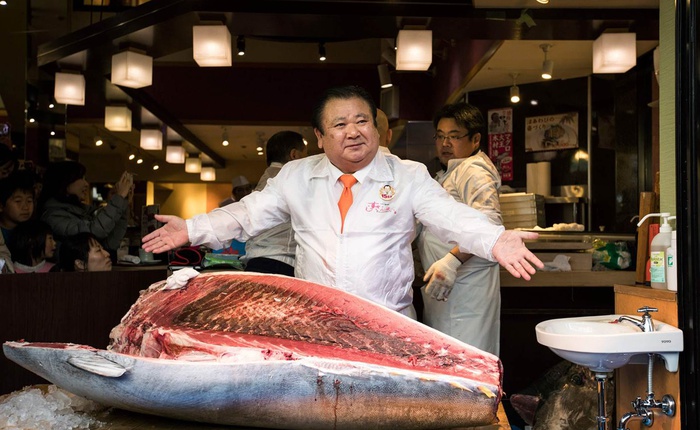 Cá ngừ Nhật Bản vừa được bán với giá 14,3 tỉ đồng trong phiên đấu giá đầu năm