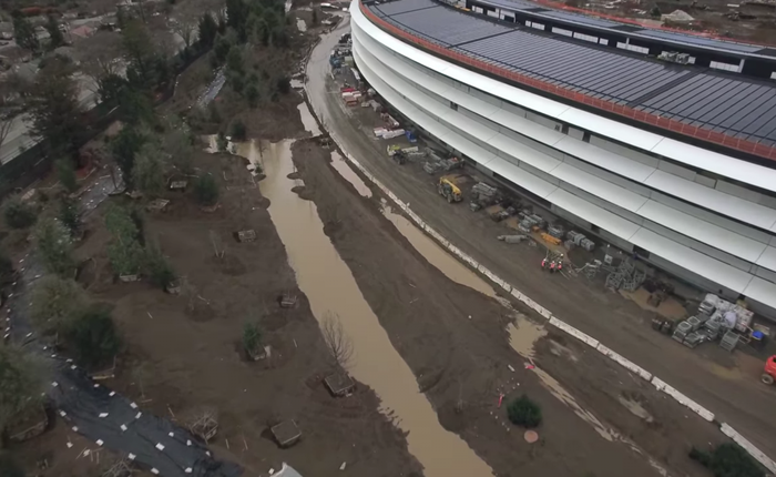 Toàn cảnh trụ sở 5 tỉ USD của Apple đang chìm ngập trong bùn