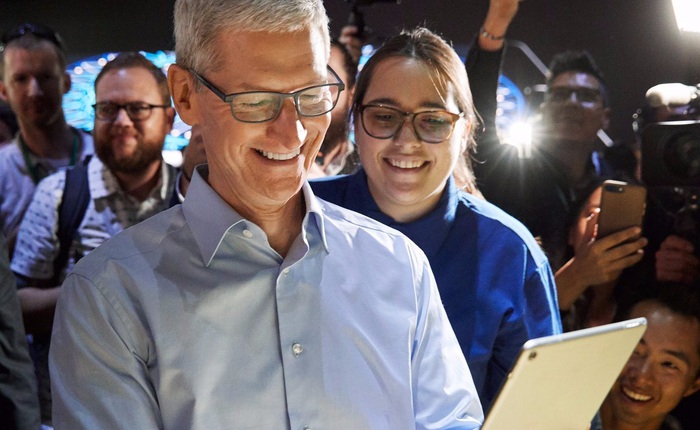 Hai sản phẩm Apple ra mắt dưới thời Tim Cook đều thống trị dù bị chê tơi bời, báo hiệu thành công của iPhone X