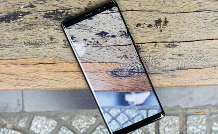 Mở hộp Samsung Galaxy Note8 Đen Huyền Bí chính hãng: thiết kế vuông vức, sắc sảo và sang trọng hơn