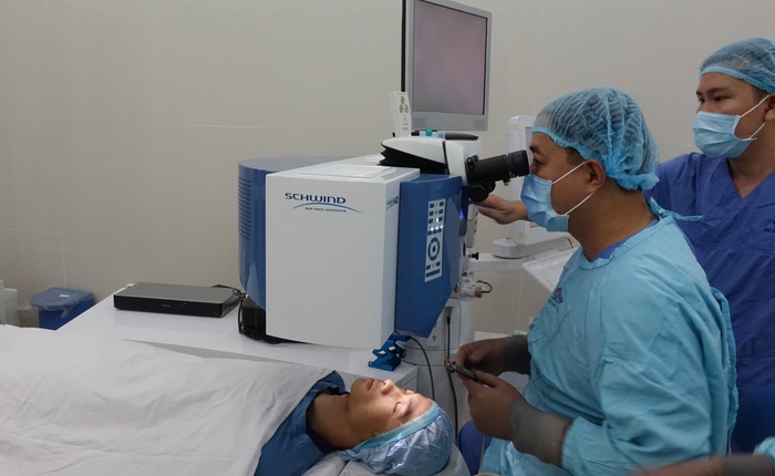 Giải mã phẫu thuật cận thị “không chạm” mới ở Việt Nam: Kì diệu thì có nhưng lợi hại thế nào?
