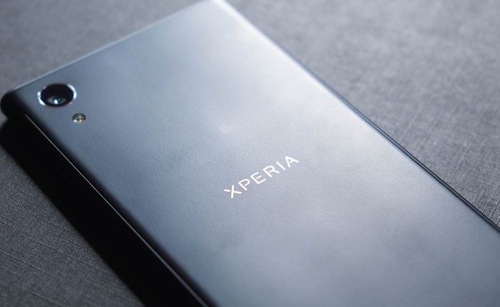 Cận cảnh Xperia XA1 Plus: Cuối cùng, máy tầm trung của Sony cũng có cảm biến vân tay!