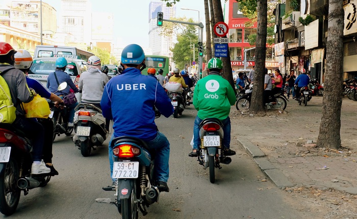 Bloomberg nhận định Grab đang đánh bại Uber ở Đông Nam Á