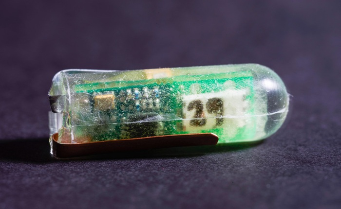 Pin tạo dòng điện từ axit dạ dày, tương lai cho những thiết bị y tế "sống" trong bụng người