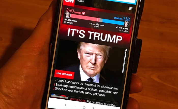Nghị sĩ Mỹ đề nghị điều tra vì sao Tổng thống Trump vẫn dùng Galaxy S3