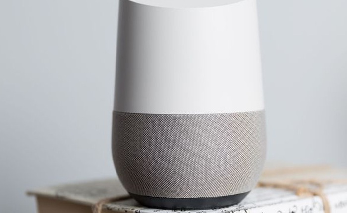 Google chuẩn bị ra phiên bản mini của Google Home để cạnh tranh với Amazon Echo Dot
