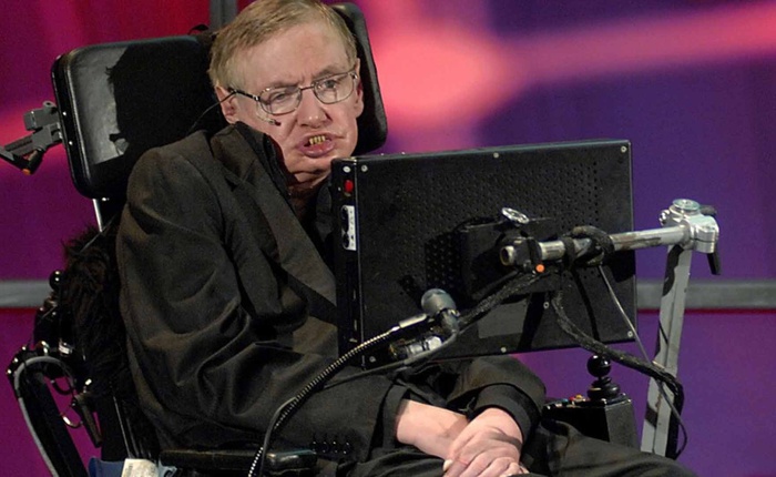 Stephen Hawking: Đã đến lúc nhân loại tìm kiếm một Trái Đất khác