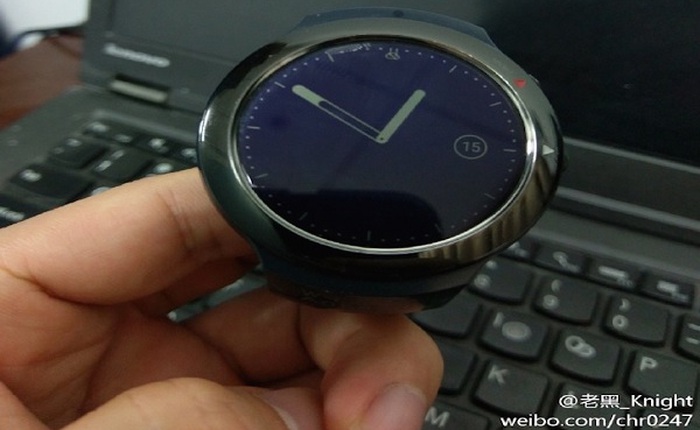 Tiếp tục rò rỉ hình ảnh của "Halfbeak" - chiếc smartwatch chạy Android Wear đầu tiên của HTC