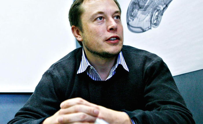 Elon Musk vốn là một mọt sách và hai cuốn tiểu thuyết này đã khiến ông nuôi mộng tạo ra tương lai rực rỡ cho loài người
