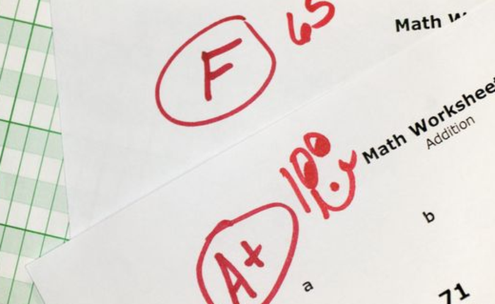 Giáo sư tại Đại học Georgia cho phép sinh viên tự chấm điểm, sử dụng liệu khi đi thi để giảm căng thẳng