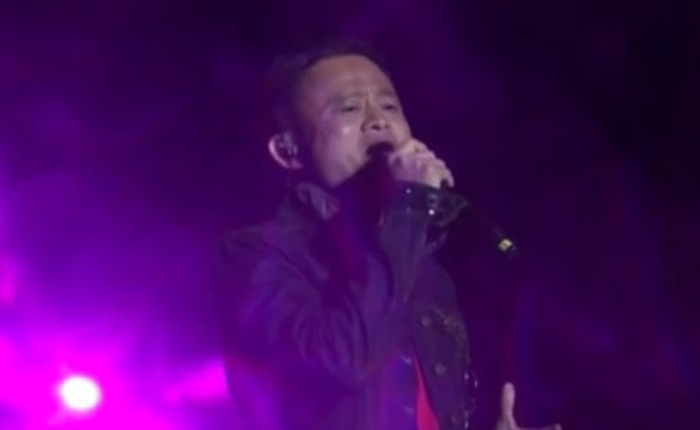 Jack Ma tiếp tục trổ tài văn nghệ tại Lễ hội âm nhạc của Alibaba, hát liền 4 bài trong 15 phút