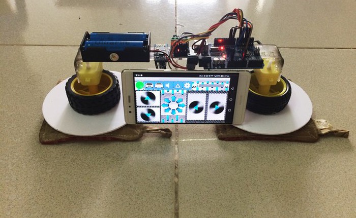 Ngày có mỗi 24 tiếng, việc thì nhiều mà nhà thì hơi tí là bẩn, robot lau nhà tự chế này chính là giải pháp dành cho những người "chăm chỉ"