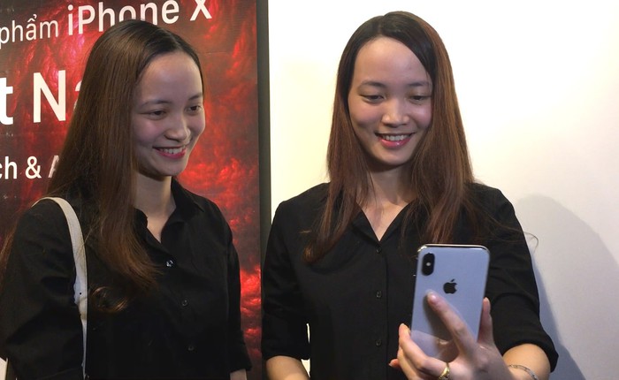 [Video] Face ID trên iPhone X dễ dàng bị qua mặt bởi chị em song sinh cùng trứng tại Hà Nội