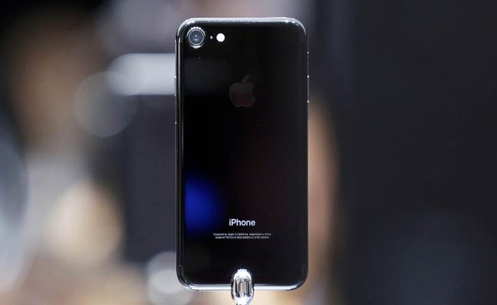 Thử nghiệm thả rơi điện thoại chứng minh Apple quảng cáo quá đà về lớp kính mặt sau trên iPhone 8