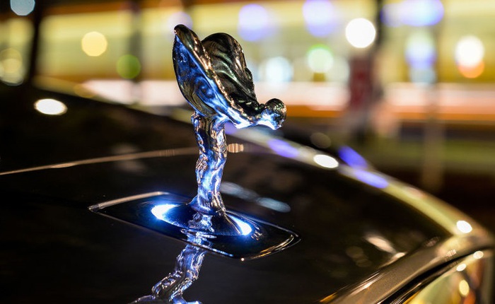 Hãy xem hệ thống của xe siêu sang Rolls Royce giúp bảo vệ biểu tượng khỏi các tay đạo chích như thế nào