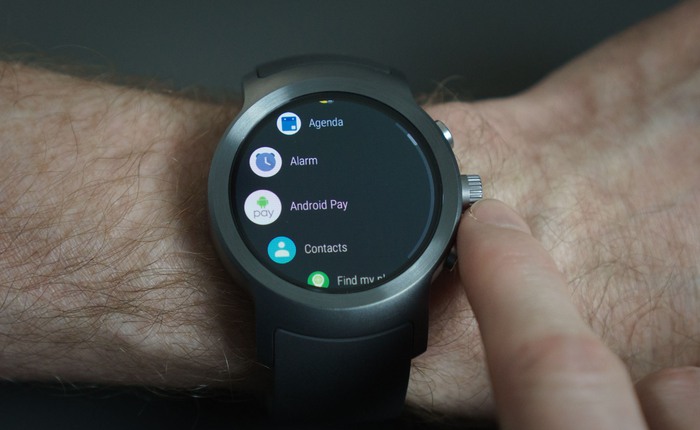 Đồng hồ Android Wear bất ngờ biến mất trên Google Store