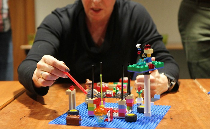 Không chỉ là trò xếp hình cho trẻ em, các công ty đã sử dụng Lego để thúc đẩy nhân viên sáng tạo như thế nào?