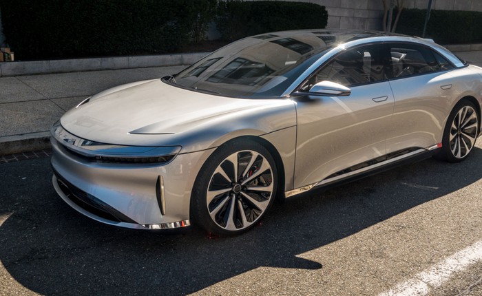 Quên Faraday Future đi, đây mới là siêu xe điện xứng đáng là đối thủ của Tesla