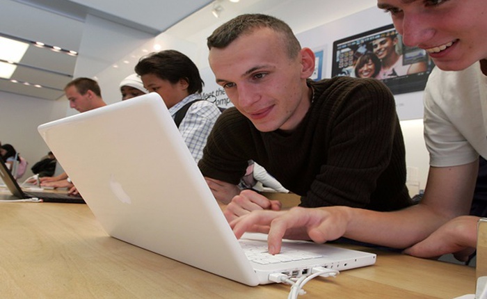 Apple tuyên bố MacBook vỏ nhựa mới nhất của mình đã trở nên lỗi thời