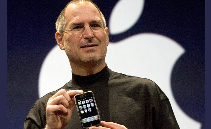 Từ sản phẩm cứu sống Apple 10 năm trước, iPhone nay đã trở thành cái bóng đè nặng gã khổng lồ