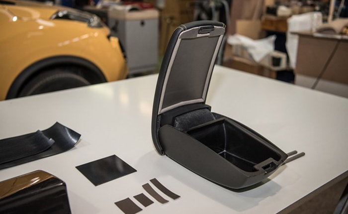 Nissan ra mắt "lồng trinh tiết" để nhốt điện thoại người dùng khi lái xe