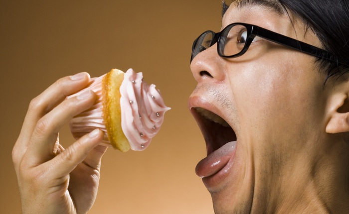 Infographic: Điều gì sẽ xảy ra với não bộ và cơ thể khi bạn ăn quá nhiều đường?