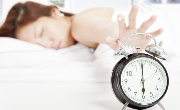 8 mẹo từ chuyên gia giấc ngủ giúp bạn thức dậy dễ dàng hơn vào mùa đông