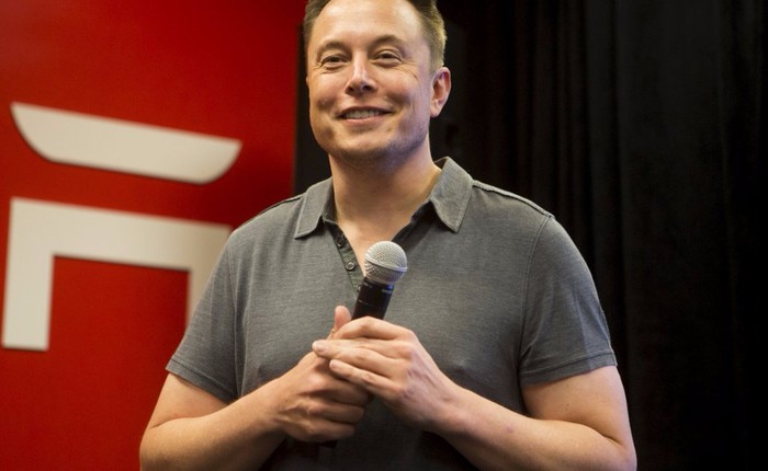 Elon Musk: “Tesla không đặt tên các mẫu ô tô giống iPhone, bởi vì tôi là một kẻ ngốc”