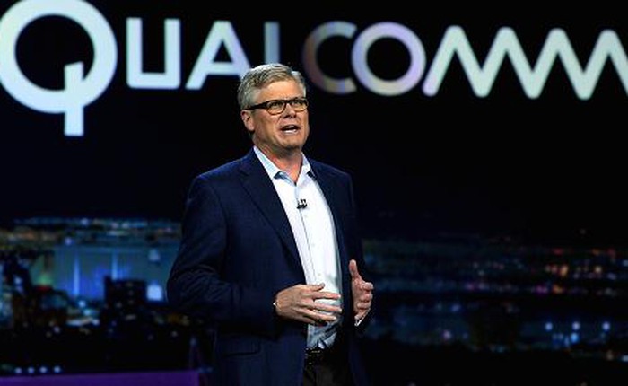Vừa mới yêu cầu cấm bán iPhone, CEO Qualcomm lại muốn làm hòa với Apple